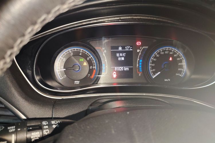 菲亚特 致悦 2014款 1.4T 手动舒适版中控内饰14