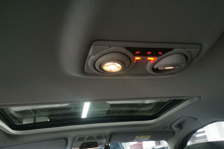 宝马3系 2017款 318Li 时尚型局部细节22