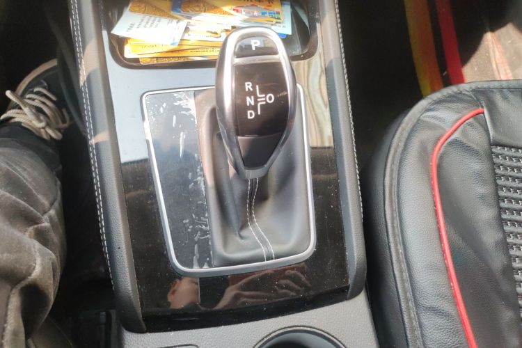 比亚迪 宋 2021款 经典版 1.5T 自动精英型局部细节18