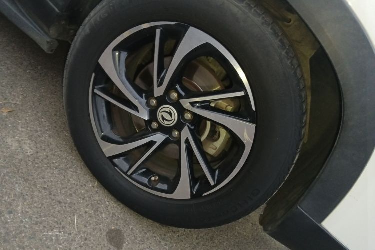 东风风光 风光S560 2018款 改款 1.8L CVT尊贵型 5座车身外观6007