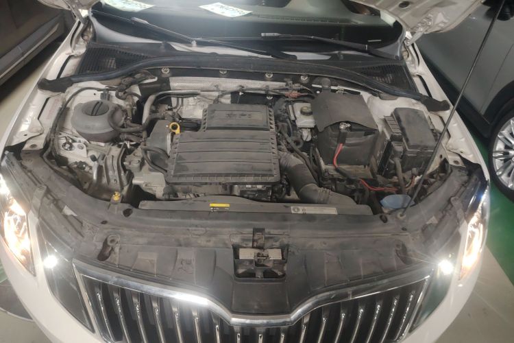 斯柯达 明锐 2018款 1.6L 自动豪华版局部细节24