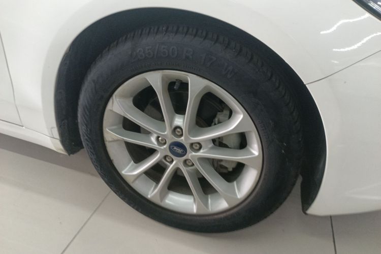 福特 蒙迪欧 2018款 EcoBoost 180 智控时尚型 国V车身外观6008