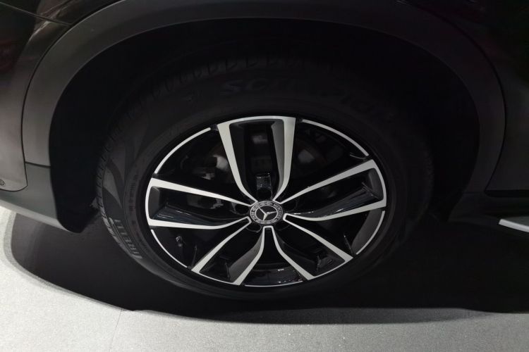 奔驰GLC 2022款 GLC 300 L 4MATIC 动感型车身外观6008