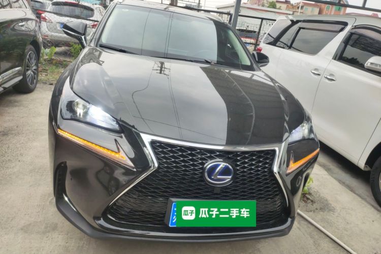 雷克萨斯NX 2015款 300h 前驱 锋尚版车身外观2