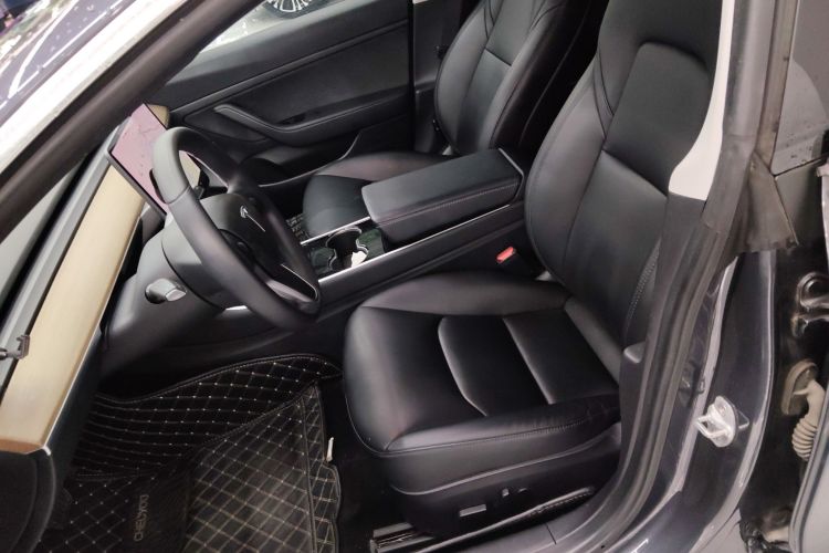 特斯拉 Model 3 2019款 标准续航后驱升级版中控内饰19
