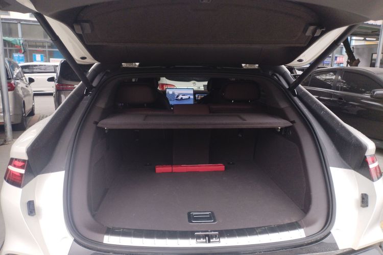 腾势Z9GT 2024款 1100四驱Ultra版机舱底盘23