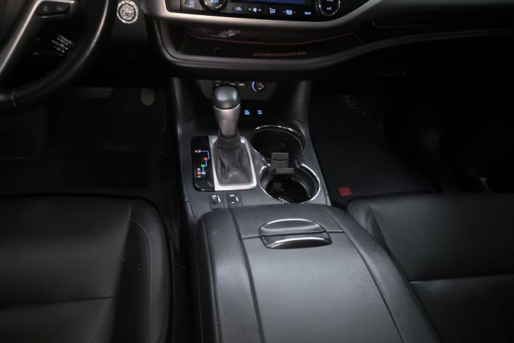 丰田 汉兰达 2021款 2.0T 四驱豪华版 7座中控内饰18