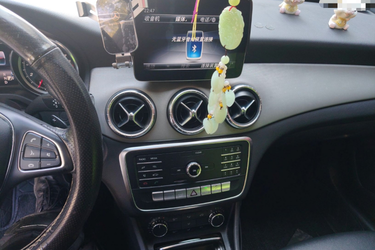 奔驰CLA 2018款 CLA 200 时尚型中控内饰16