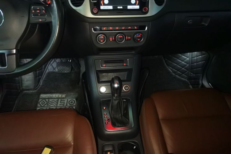 大众 途观 2015款 1.8TSI 自动两驱豪华型局部细节18