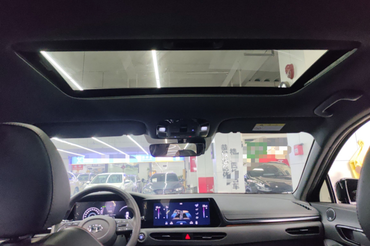 现代 索纳塔 2022款 380TGDi 自动20周年纪念款中控内饰22