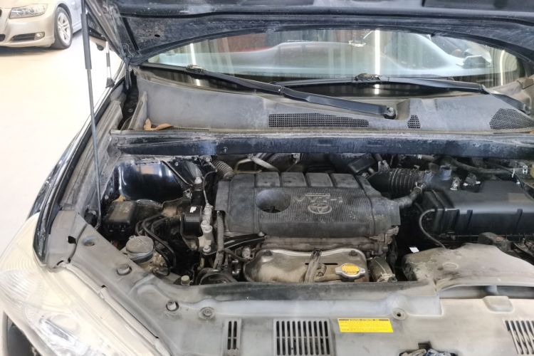 丰田 汉兰达 2012款 2.7L 两驱7座精英版机舱底盘25