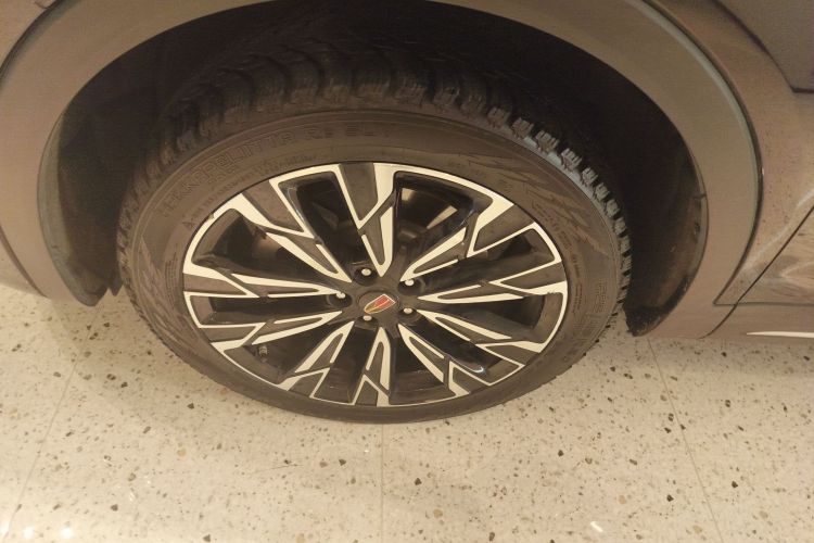 红旗HS5 2025款 2.0T 四驱旗享Pro版车身外观6007