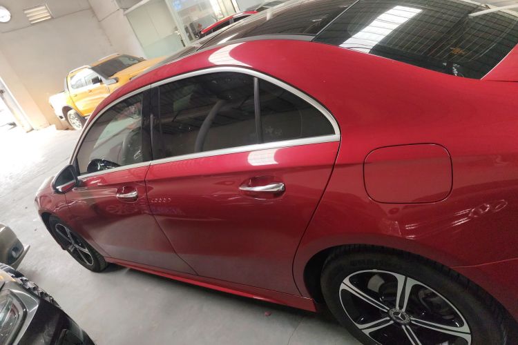 奔驰A级 2022款 改款三 A 200 L 运动轿车时尚型车身外观6003