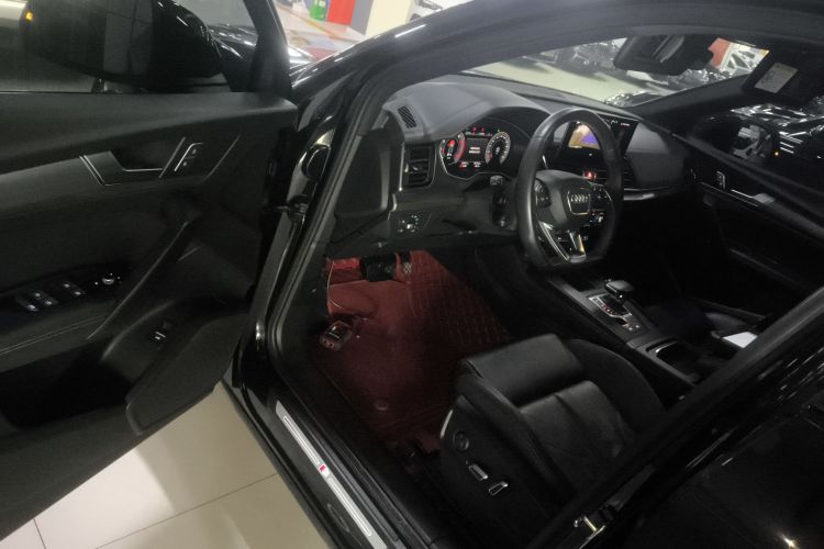 奥迪Q5L 2023款 40T 豪华动感型中控内饰7003