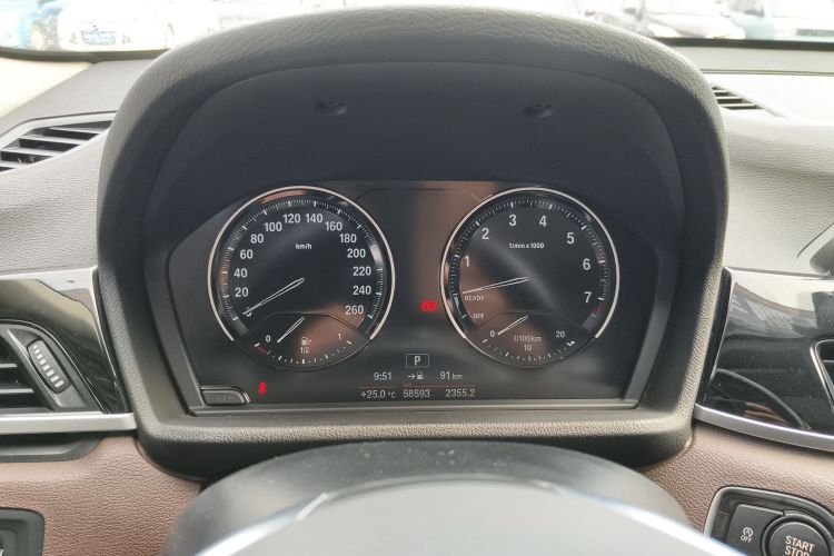 宝马X1 2020款 sDrive20Li 时尚型中控内饰14