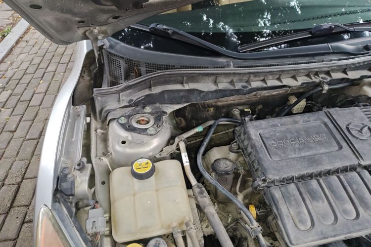 马自达3星骋 2013款 三厢 1.6L 自动精英型机舱底盘25