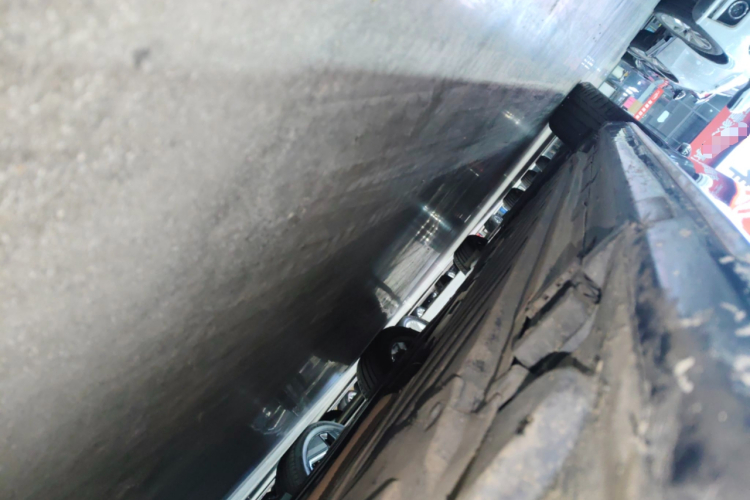 奔驰C级 2018款 C 180 L 时尚型运动版局部细节9001