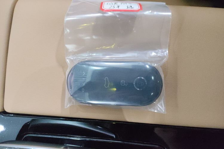 鸿蒙智行 问界M5 2022款 增程后驱标准版中控内饰7001