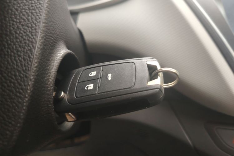 雪佛兰 2015款 赛欧3 1.3L 手动理想版中控内饰7001