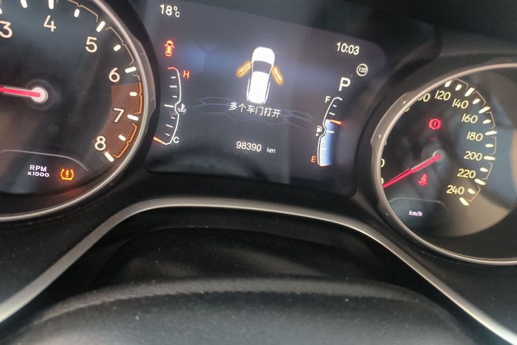 Jeep 指南者 2017款 200T 自动家享版中控内饰15