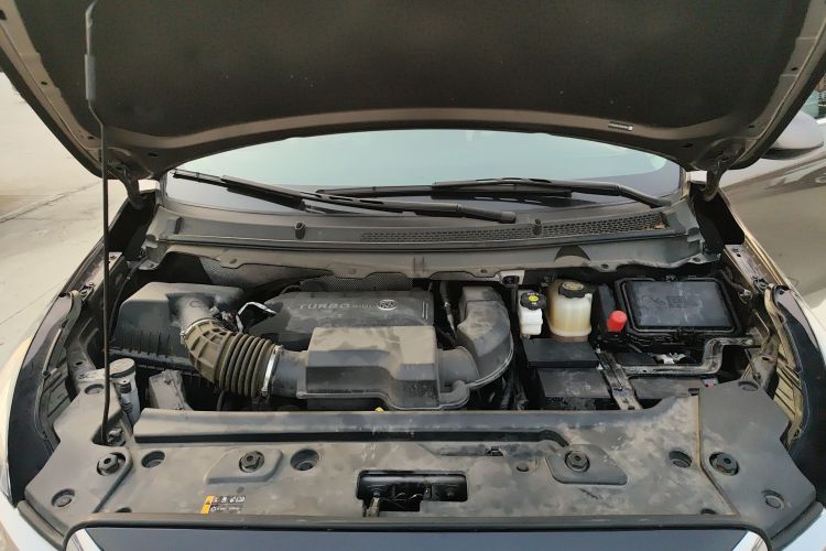 别克GL8 2023款 陆上公务舱 舒适型机舱底盘24