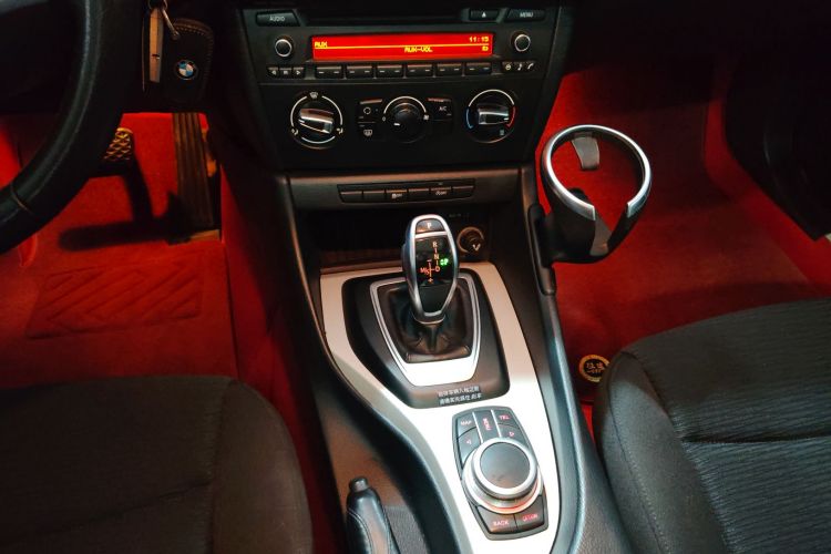 宝马X1 2014款 sDrive18i 时尚型中控内饰18