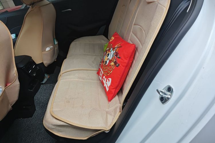 荣威i5 2023款 1.5L 手动舒享版中控内饰21