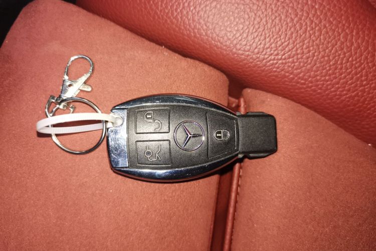 奔驰C级 2018款 C 200 运动版中控内饰7001