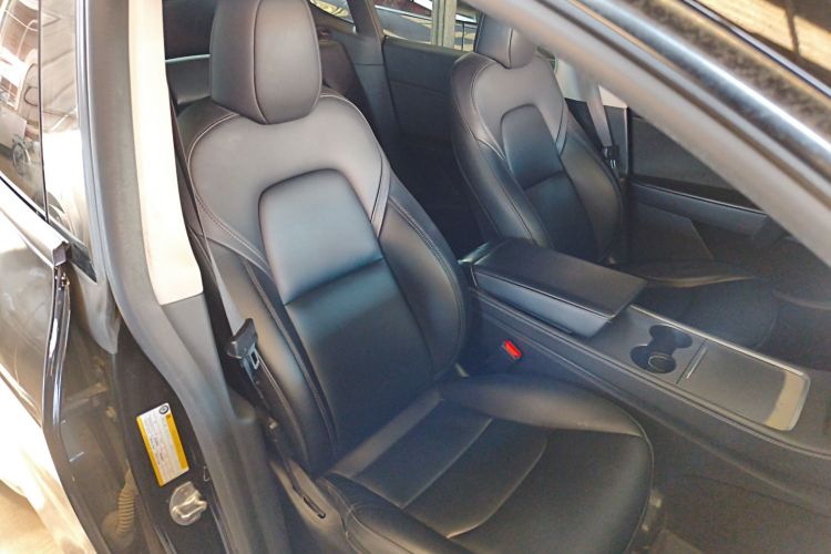 特斯拉 Model Y 2022款 改款 后轮驱动版局部细节41