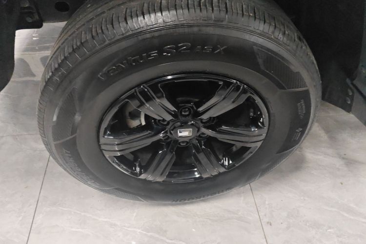 坦克300 2021款 越野版 2.0T 征服者车身外观6008