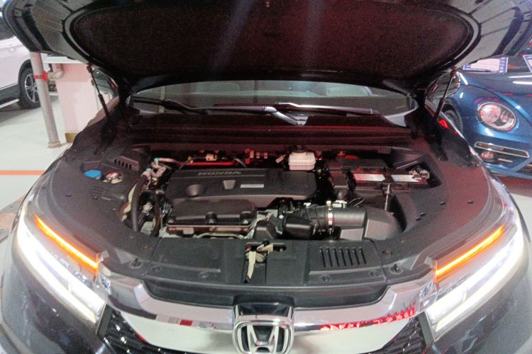 本田 冠道 2017款 370TURBO 四驱尊享版机舱底盘24