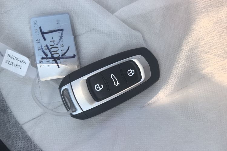 吉利银河 2025款 210km 熊猫卡丁中控内饰11