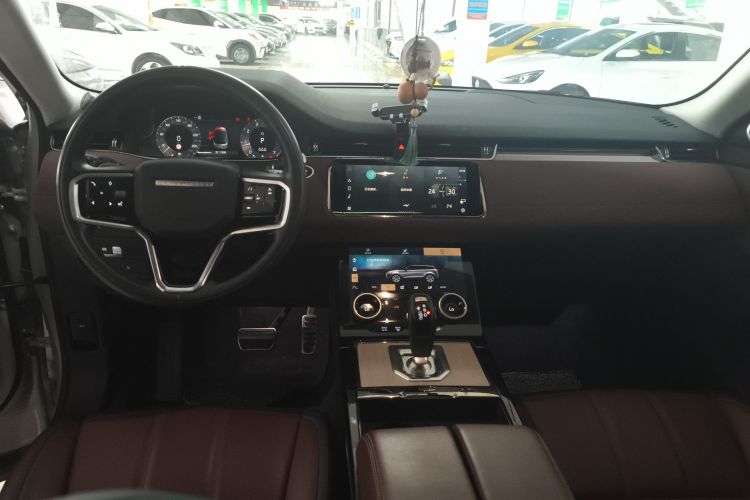 路虎 揽胜极光 2023款 极光L 249PS 豪华版中控内饰12
