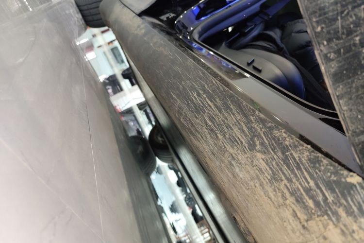 特斯拉 Model Y 2023款 长续航全轮驱动版局部细节9001