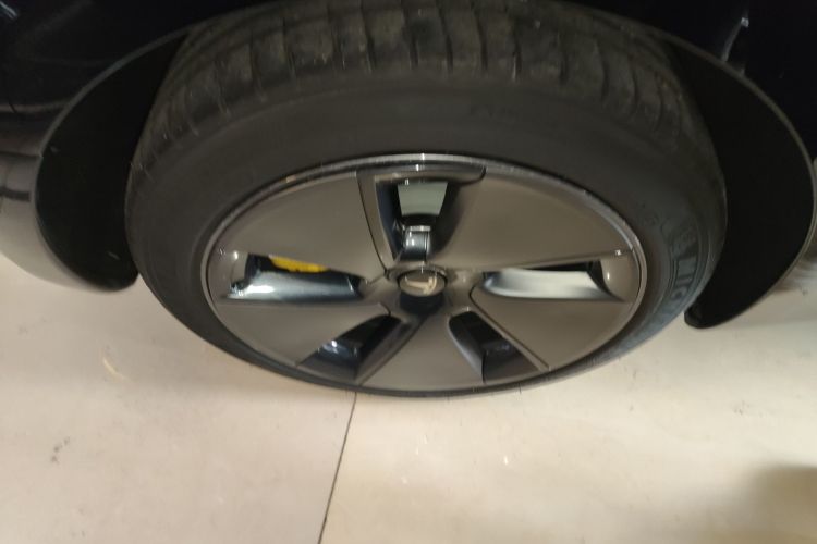 特斯拉 Model 3 2022款 后轮驱动版车身外观6008