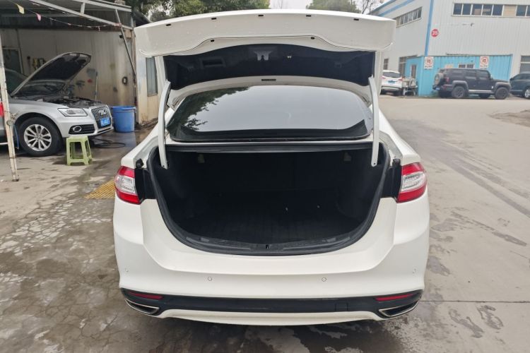 福特 蒙迪欧 2013款 1.5L GTDi180时尚型机舱底盘23