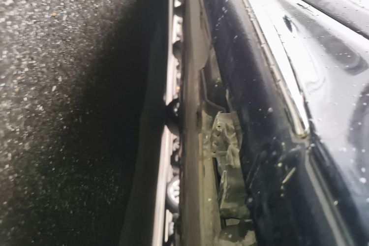 奔驰C级 2023款 改款 C 260 L 运动版局部细节9002