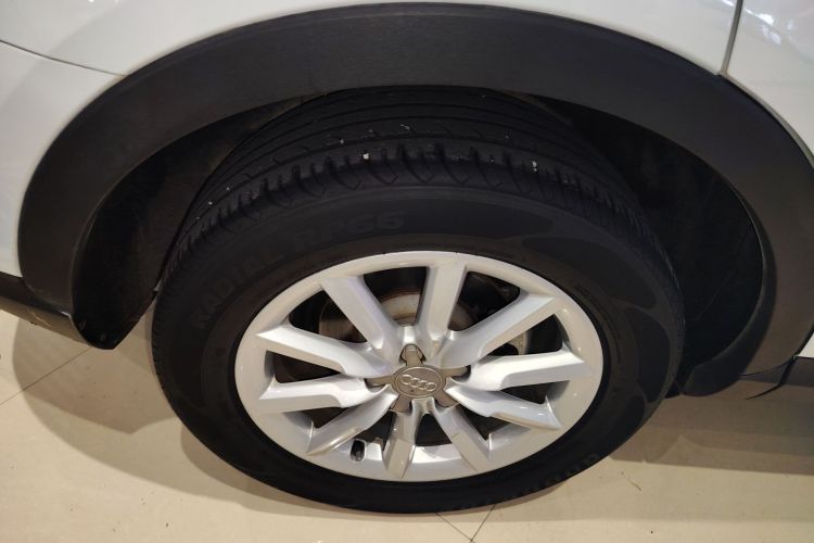 奥迪Q3 2015款 30 TFSI 进取型车身外观6008