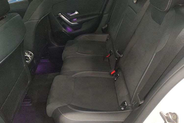 奔驰A级 2022款 改款三 A 200 L 运动轿车时尚型中控内饰7004