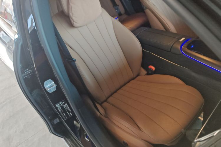 奔驰E级 2024款 E 300 L 豪华型局部细节41