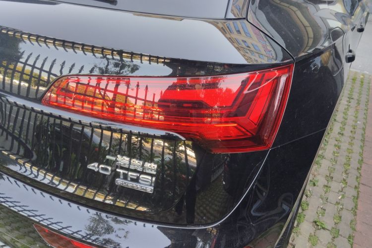 奥迪Q5L 2025款 40 TFSI 豪华动感型车身外观6004