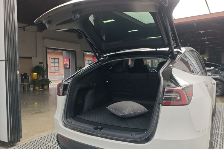 特斯拉 Model Y 2022款 改款 后轮驱动版局部细节23