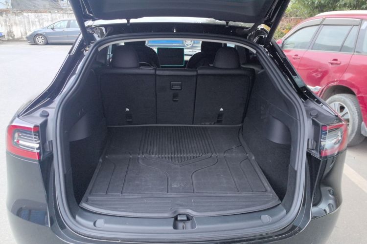 特斯拉 Model Y 2021款 长续航全轮驱动版机舱底盘23