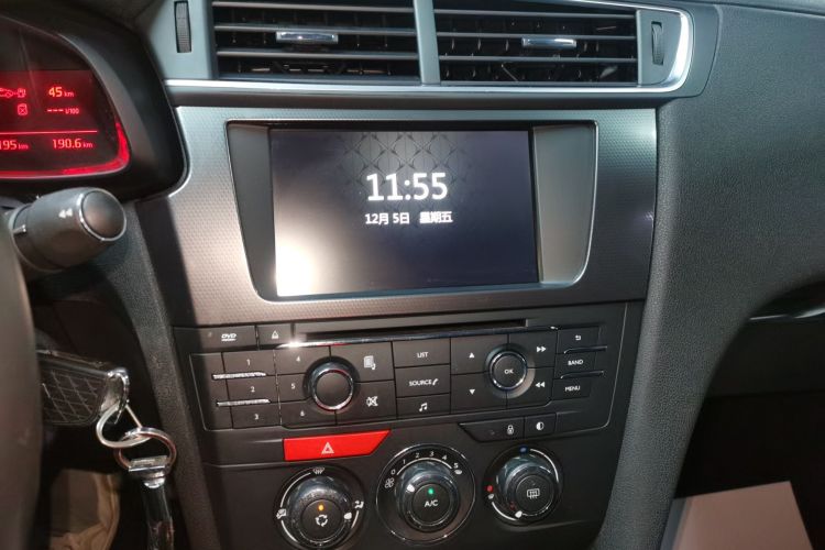 DS 5LS 2015款 1.6T 风尚版THP160中控内饰16