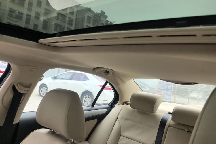 大众 速腾 2014款 改款 1.4TSI 自动豪华型中控内饰22