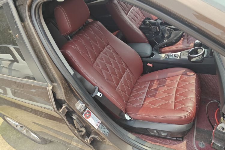 宝马X1 2013款 sDrive18i 时尚型中控内饰41