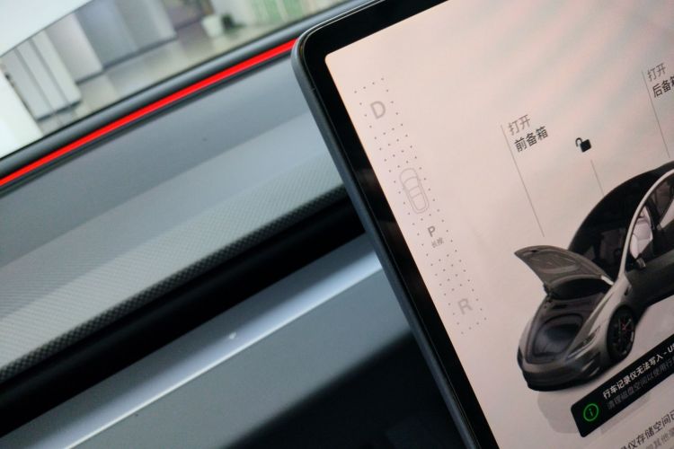 特斯拉 Model 3 2024款 高性能全轮驱动版局部细节18