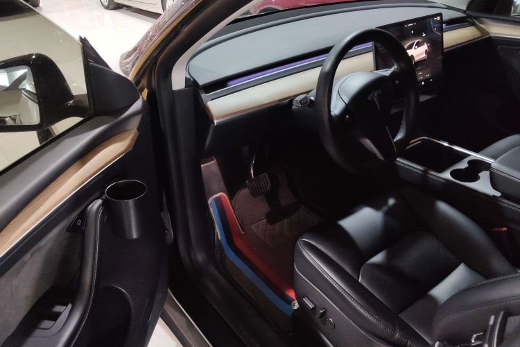 特斯拉 Model Y 2022款 后轮驱动版中控内饰20