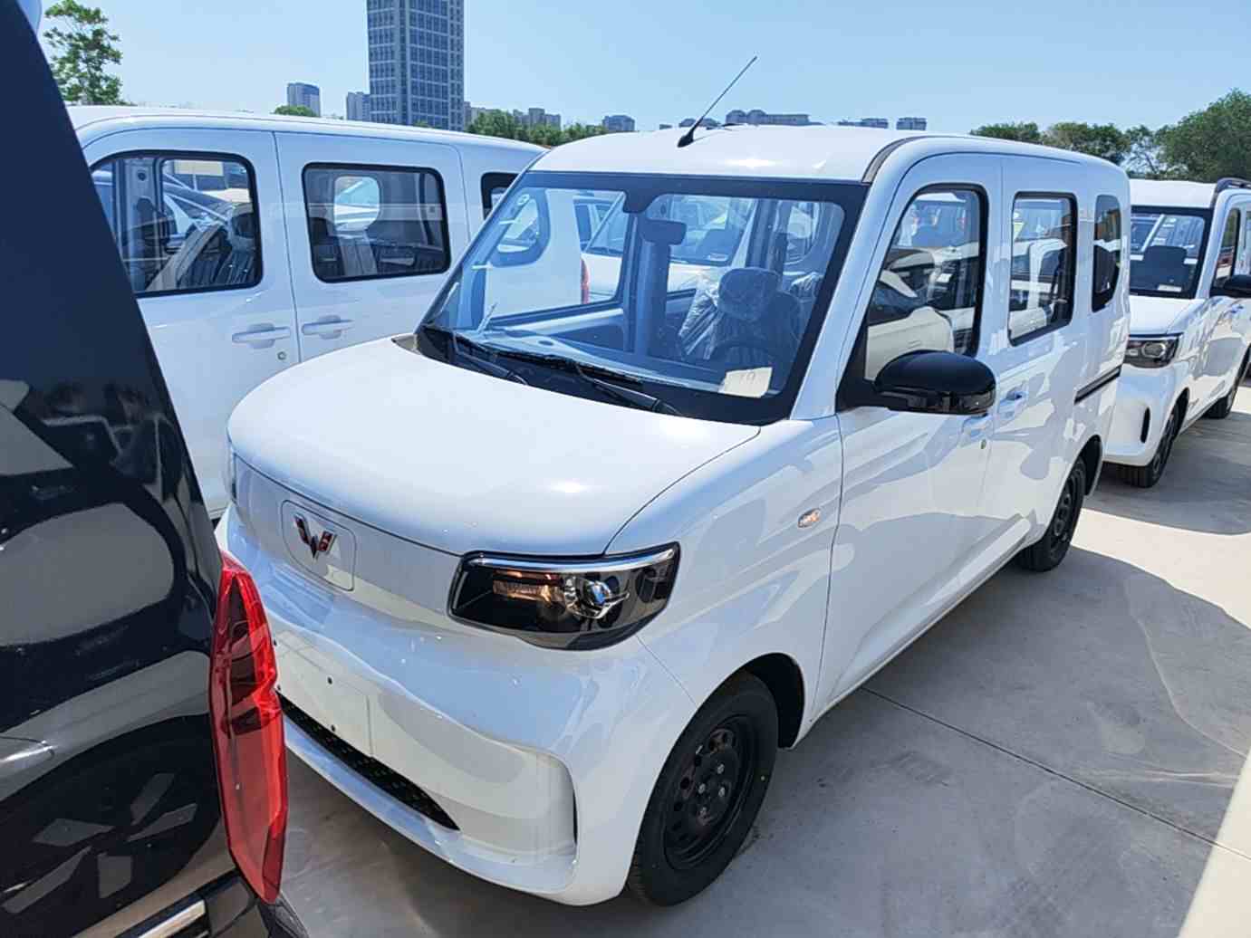 五菱汽车 五菱之光新能源 2025款 201km 标准型(1)