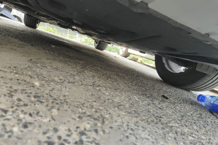 宝马X1 2020款 sDrive20Li 尊享型局部细节9008